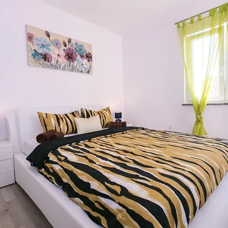 By Interhome בית נופש *